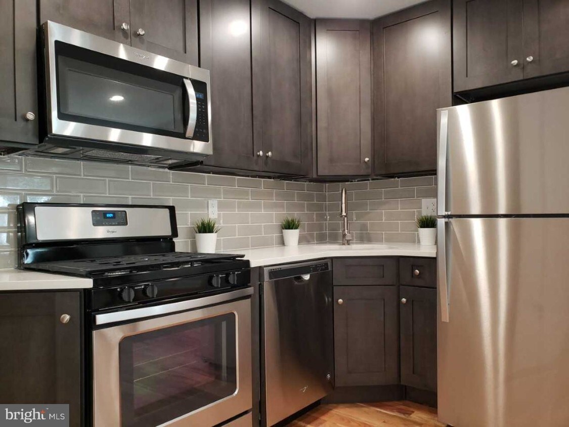 Foto principal - 332 W Hortter St