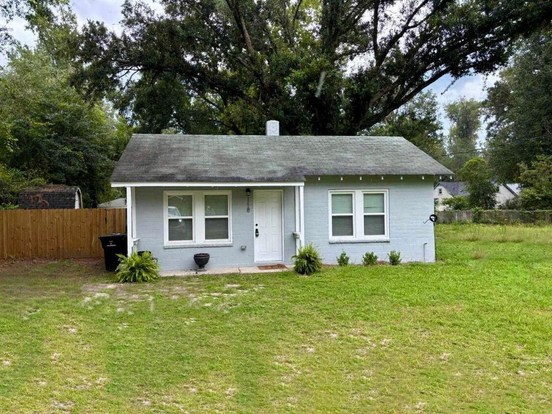 Primary Photo - 118 Klein St