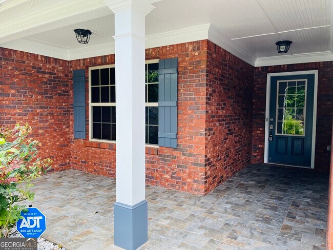 Foto del edificio - 5750 Crest Hill Dr NE