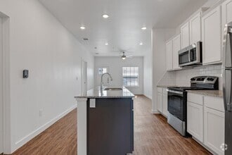 Building Photo - The Hartley