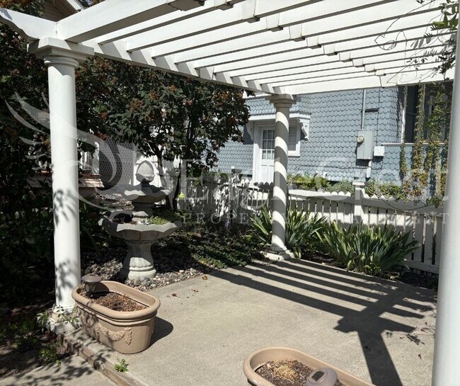 Foto del edificio - Three Bedroom, Two Bathroom House Near Sha...