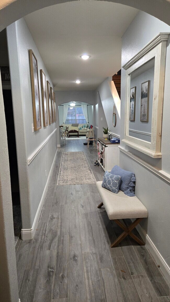 Foto del edificio - 15335 Riford Dr