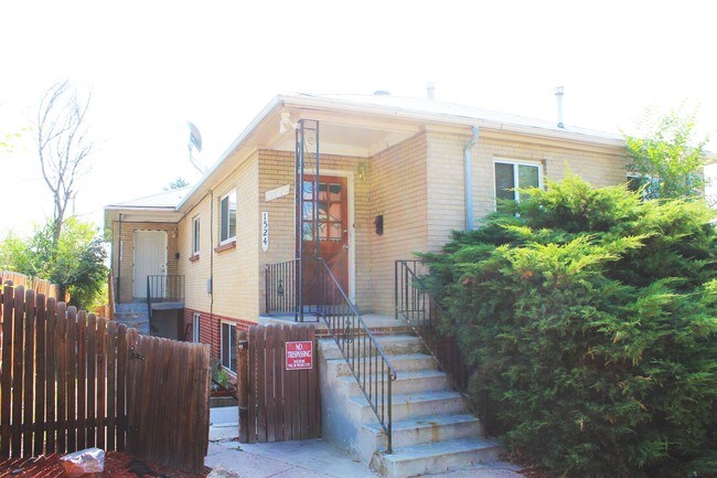 Building Photo - 1522 Ulster St