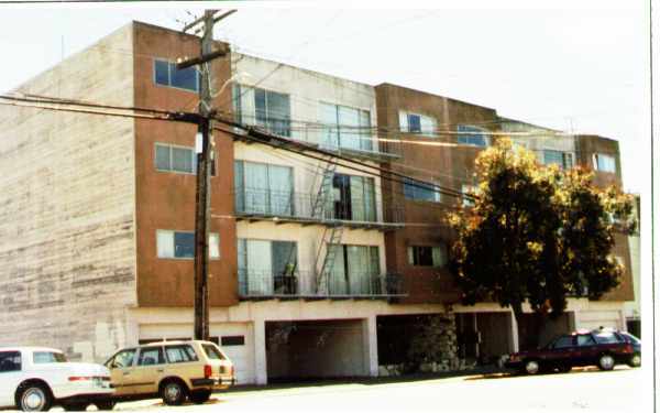 Primary Photo - 1825 Noriega St
