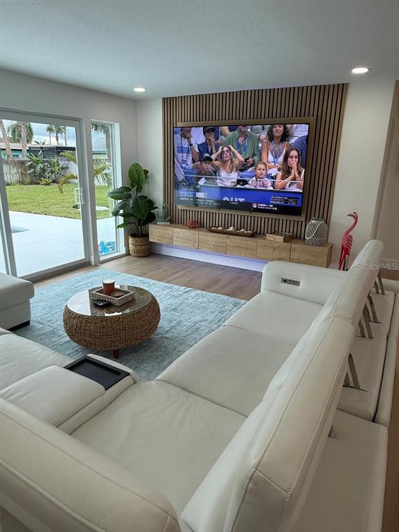 Foto del edificio - 285 Ocean Spray Ave