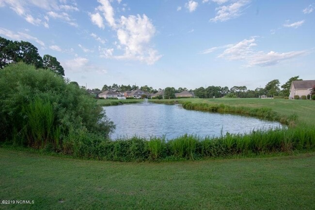 Foto del edificio - 7805 Cypress Island Dr