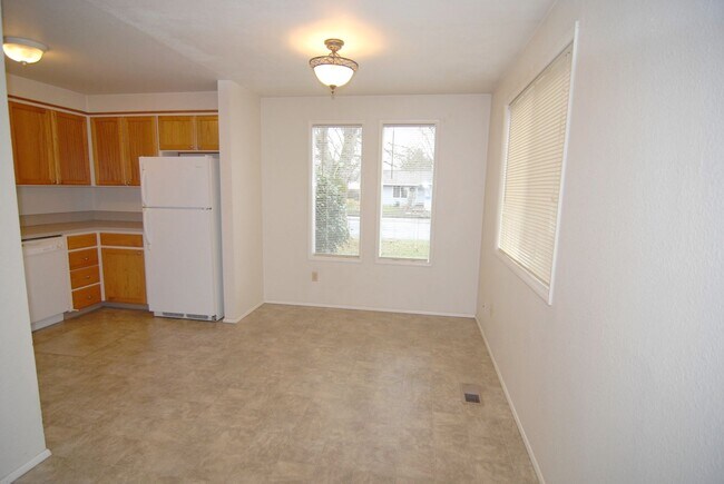 Foto del edificio - 4203/4205 Columbus St SE