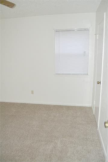 Foto del edificio - 909 Dryden Ave