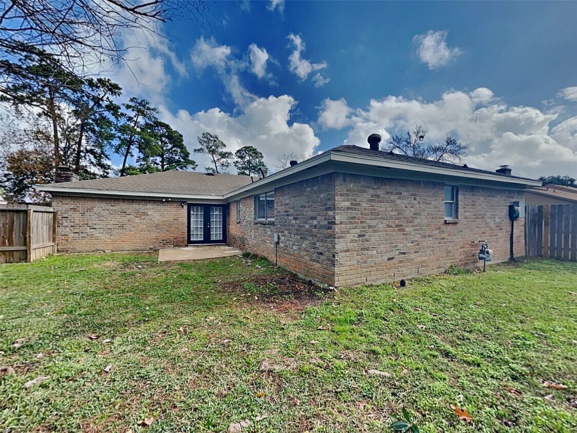Building Photo - 23827 Beaverwood Dr