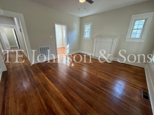 Foto del edificio - 415 E 16th St