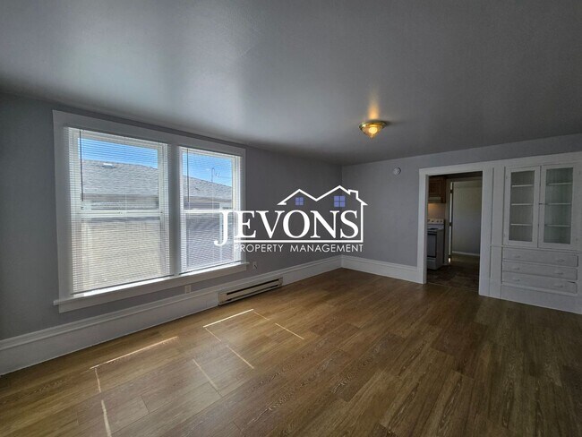 Foto del edificio - 215 N Chestnut St