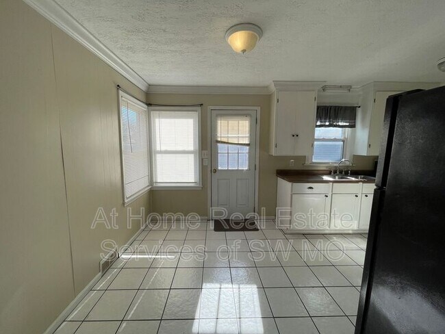 Foto del edificio - 1415 S Pickwick Ave