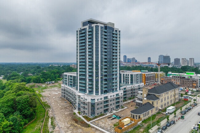 Building Photo - SOHOSQ Rentals