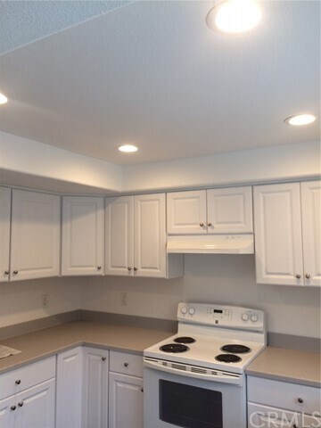 Building Photo - 1475 W Cerritos Ave