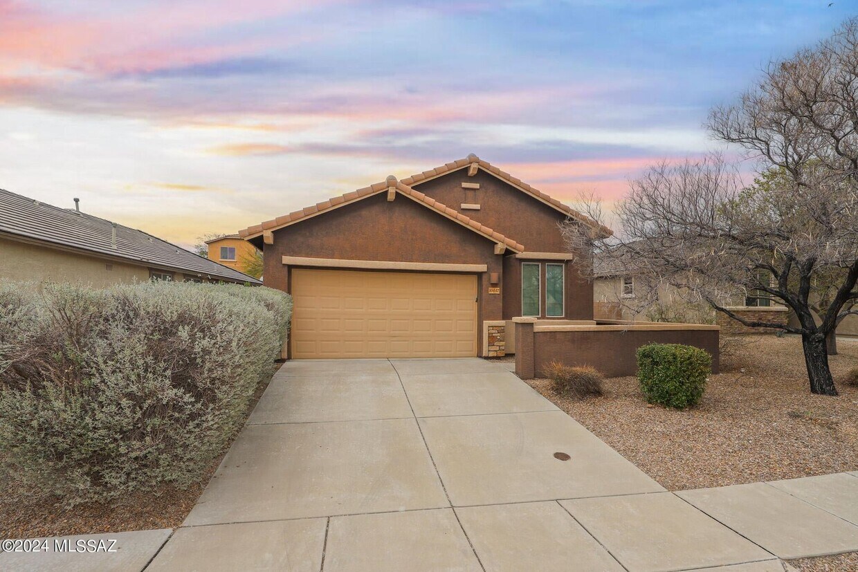 Primary Photo - Beautiful Home Located in Rancho Del Lago!