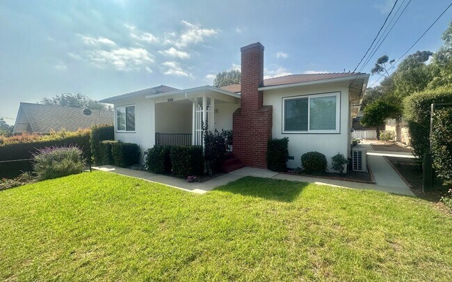 Foto del edificio - Beautifully Remodeled Unit on the East Side of Santa Barbara