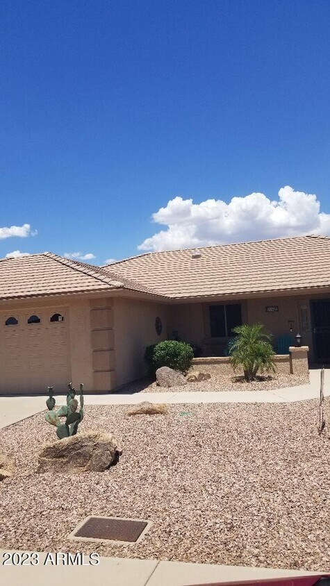 Foto principal - 11346 E Neville Ave