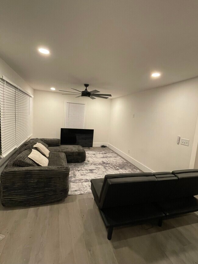 Foto del edificio - 608 Crawford Rd