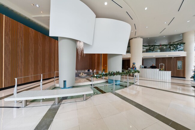 Building Photo - Downtown Orlando One Bedroom with Lake Eola View * * Modernized Waverly Condo