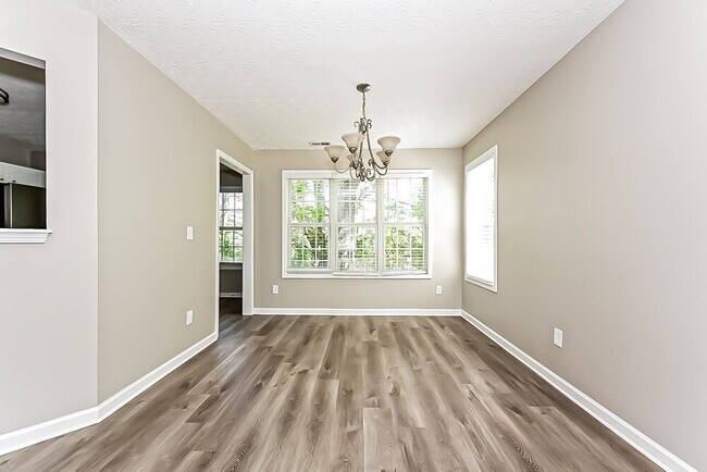 Foto del edificio - 216 Rivergate Ct