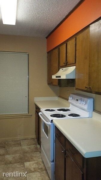 Foto del edificio - 2 br, 2.5 bath Townhome - 47 Colonial Drive C