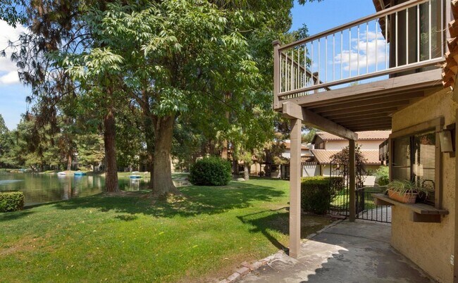 Foto del edificio - Coming Soon- Welcome to Lakeside Living at...