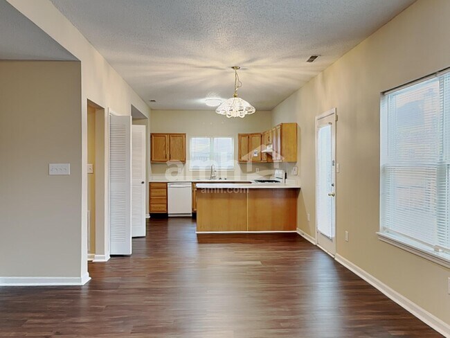 Foto del edificio - 12187 Running Springs Rd