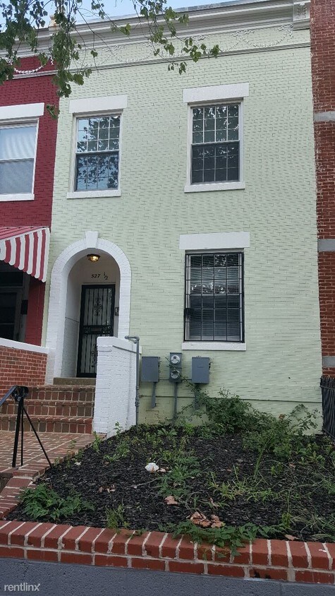 Primary Photo - 527 9th St NE