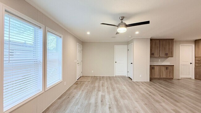 Foto del edificio - 29647 Erie Ct