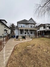 Building Photo - 374 Campbell Ave