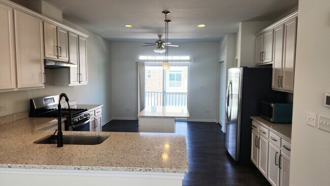 Foto del edificio - 4444 Monroe Ct