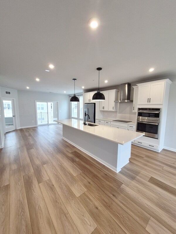 Foto del edificio - 648 Brookwood Glen Terrace