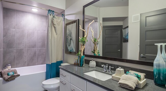 Building Photo - Suitable Studio W/ Great Amenities Included