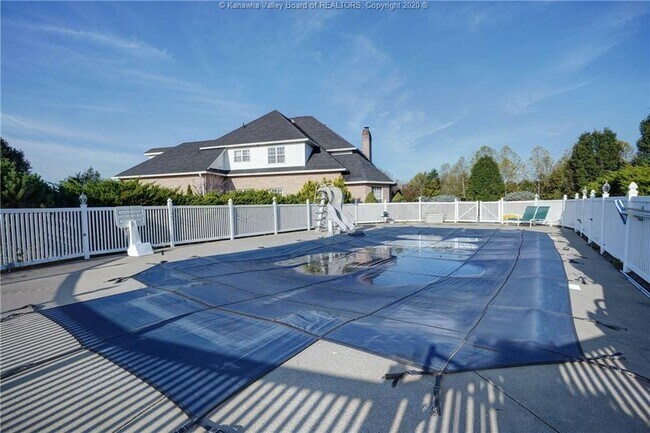 Foto del edificio - 4002 Pinnacle View Dr