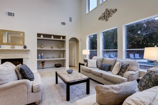 Foto del edificio - 6910 Spring Run Ln