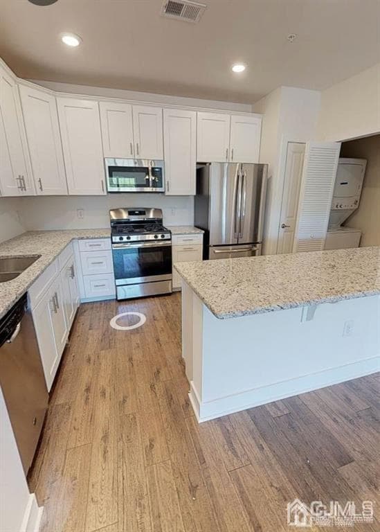 Building Photo - 813 Stiller Ln