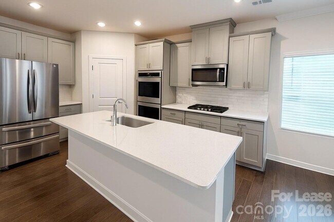 Foto del edificio - 826 Windage Wy