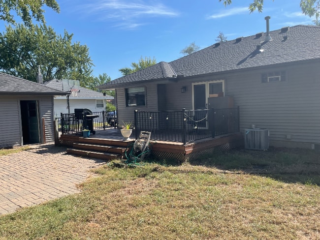 Building Photo - 201 91st Ave NE