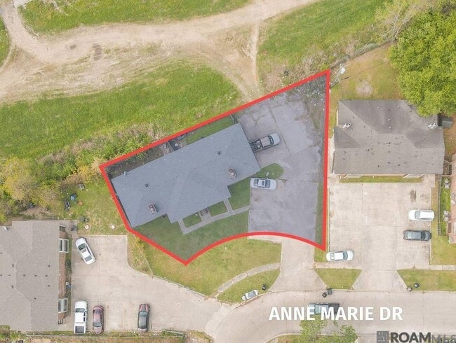 Building Photo - 2266 Anne Marie Dr