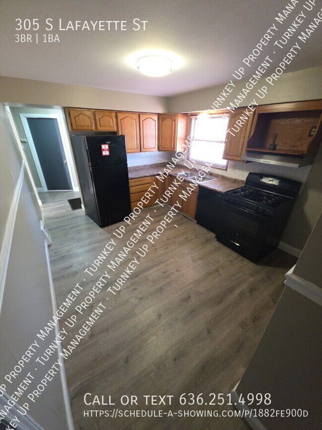 Building Photo - 305 S Lafayette St