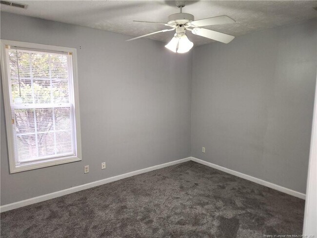 Foto del edificio - 7720 Redwood Ave