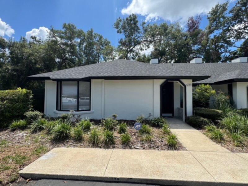 Foto principal - Fully Remodeled 2 Bedroom w/ Lawn Care &am...