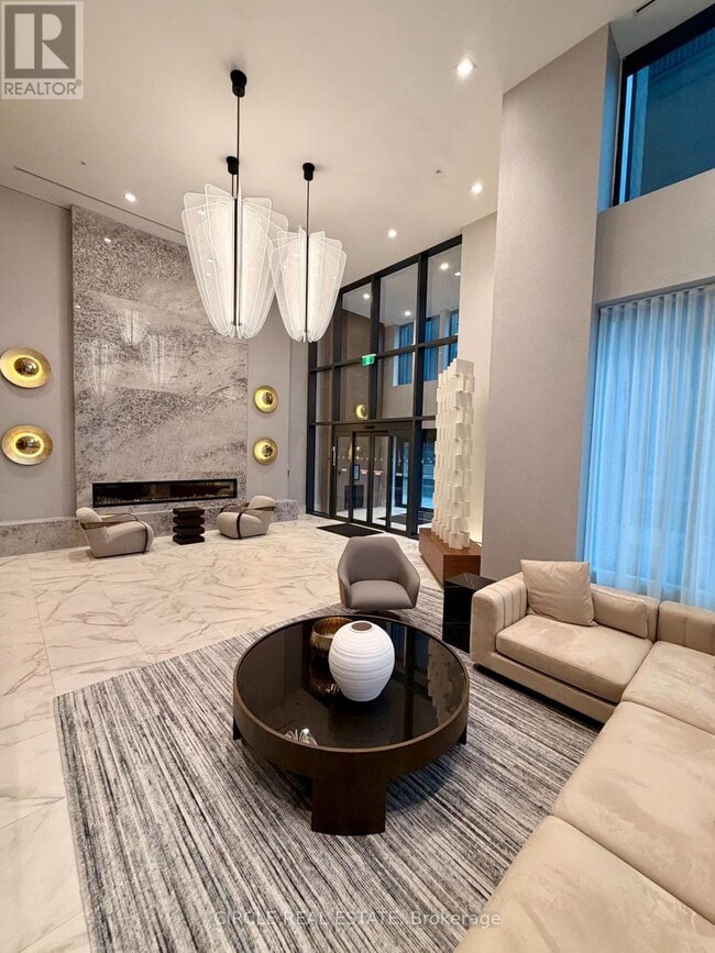 Building Photo - 75 James St S