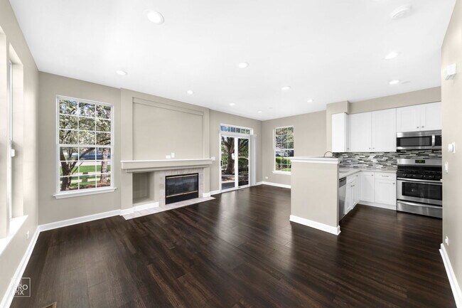Foto del edificio - 2673 N Greenwood Ave
