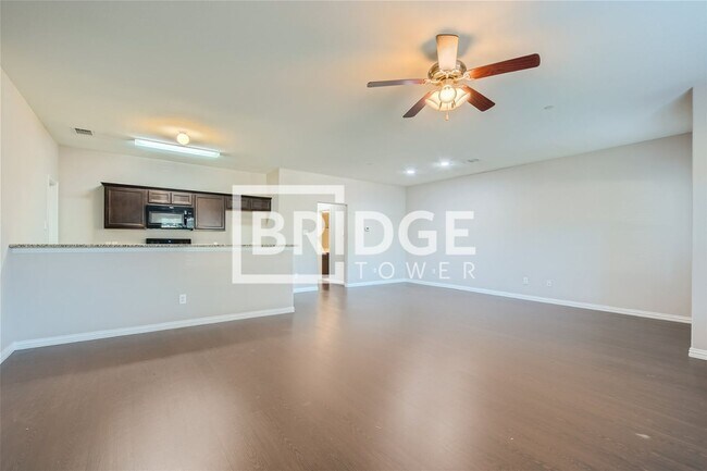 Foto del edificio - 1428 Lake Crest Ln