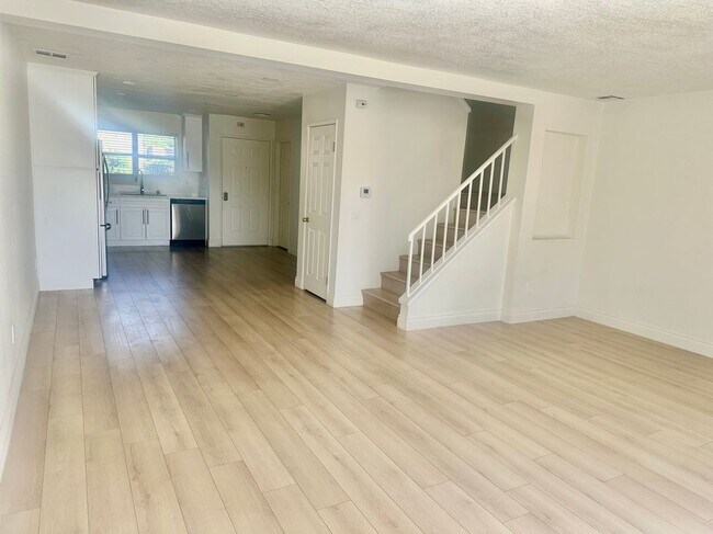 Foto del edificio - 2731 Erringer Rd