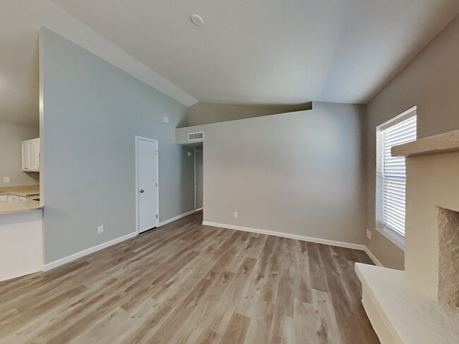 Foto del edificio - 7303 W Shaw Butte Dr