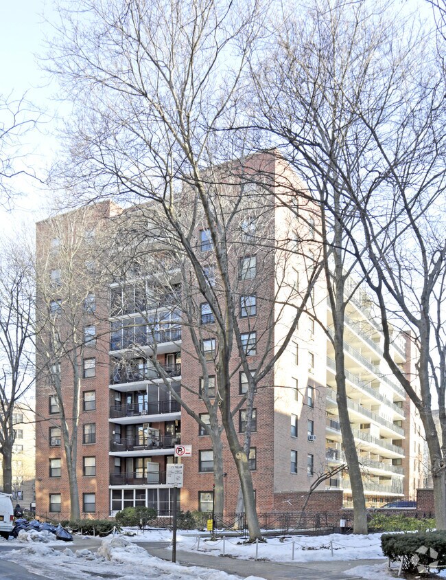 Roosevelt Terrace Apartments Jackson Heights, NY