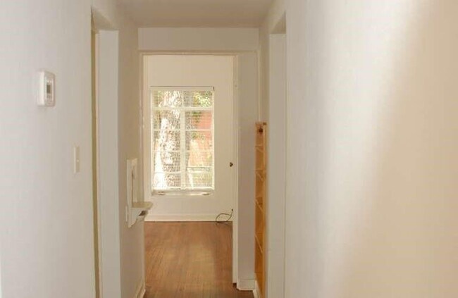 Foto del edificio - 1505 Kirkwood Rd