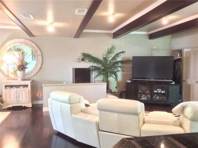Foto del edificio - 4200 Northcrest Rd